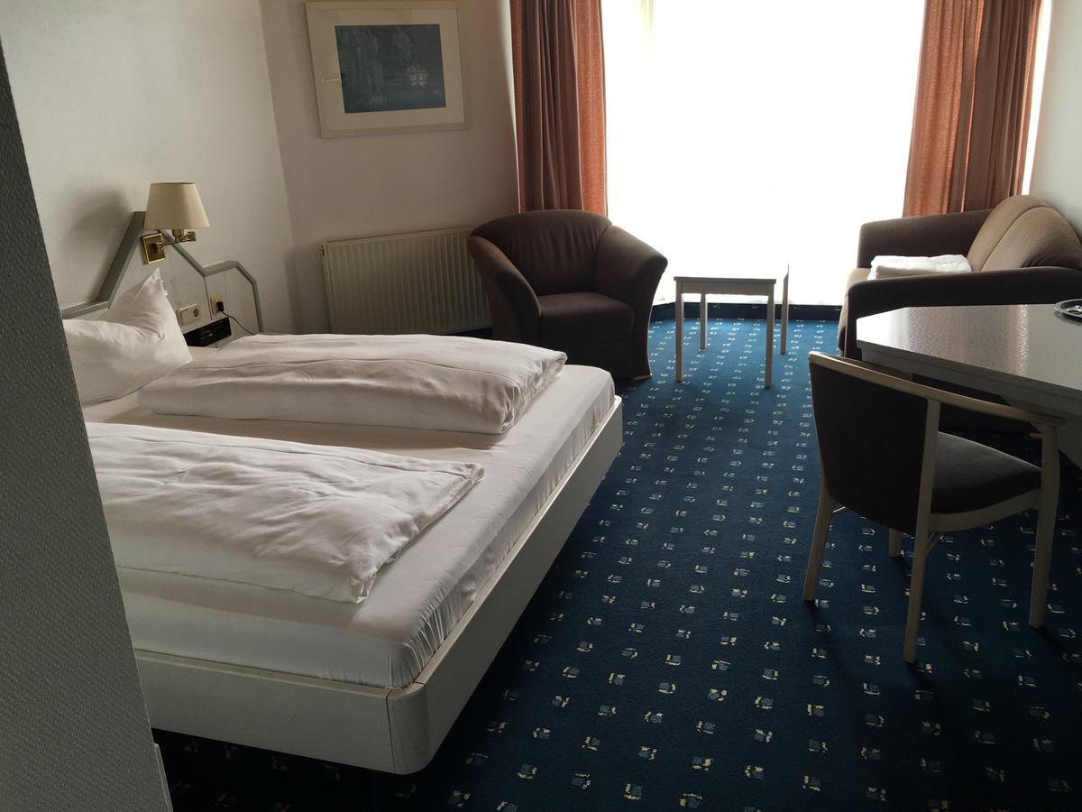 Hotel-Restaurant Hochwiesmuhle Bexbach Extérieur photo