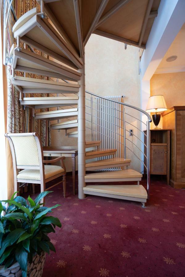 Hotel-Restaurant Hochwiesmuhle Bexbach Extérieur photo